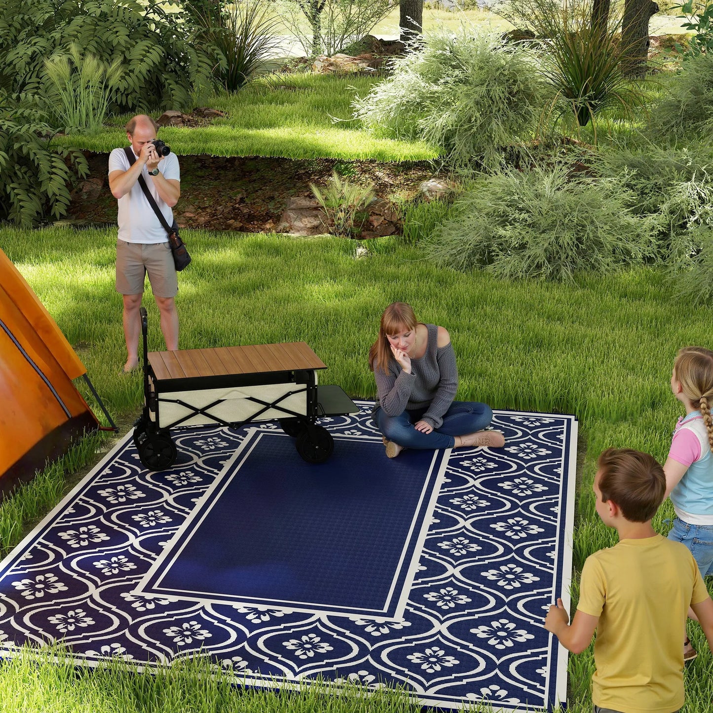 Geometric Outdoor Polypropylene Area Rug Featuring Gourd Border Design